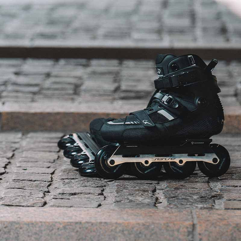 Flying Eagle S7680 Raptor Black Skates